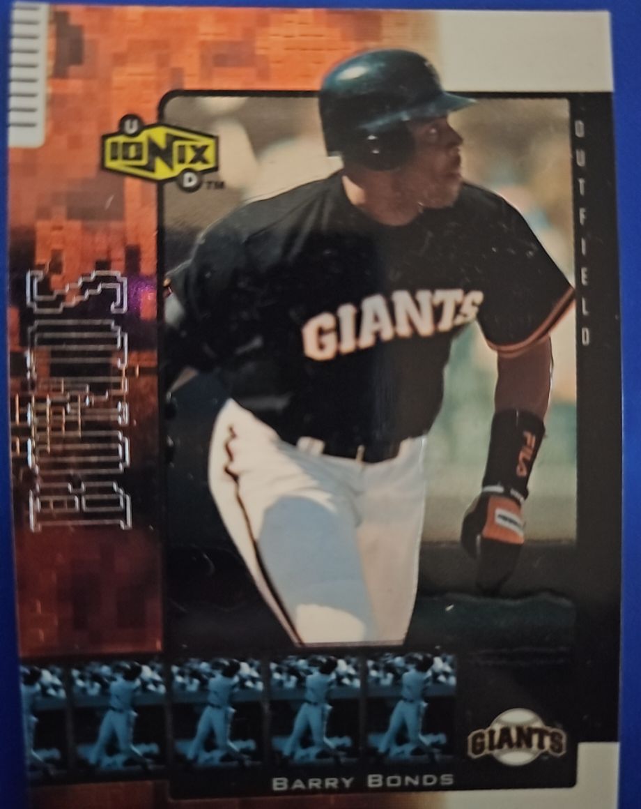 2000 Upper Deck Ionix #24 Barry Bonds — front
