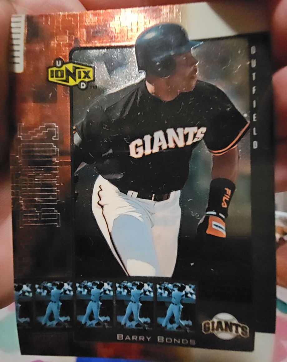 2000 Upper Deck Ionix #24 Barry Bonds — front