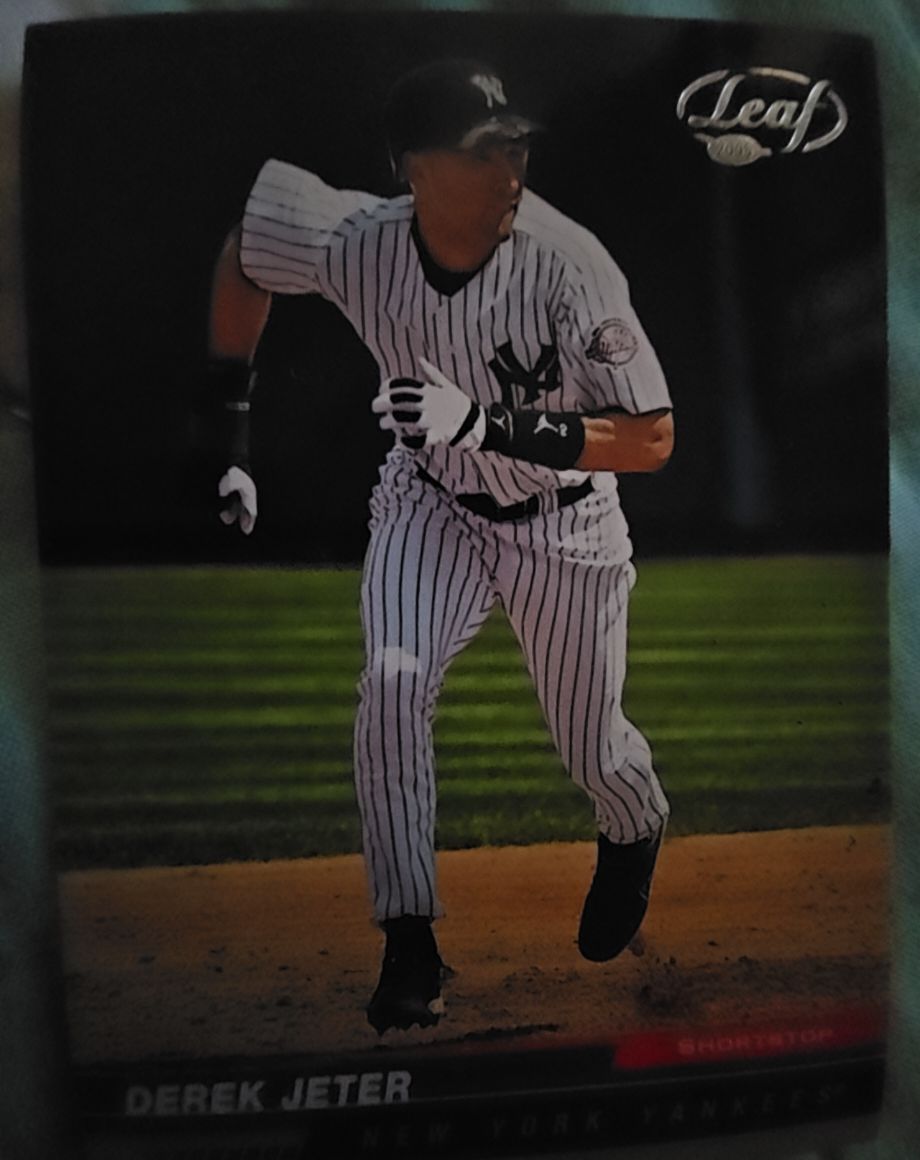 2005 Leaf #135 Derek Jeter — front