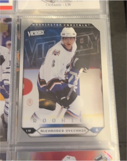 2005-06 Upper Deck Victory #264 Alexander Ovechkin Rookie Card — front