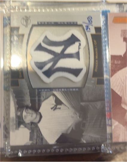 2004 Topps Tier One Pinstripe Relics #PR-60 Roger Maris — front