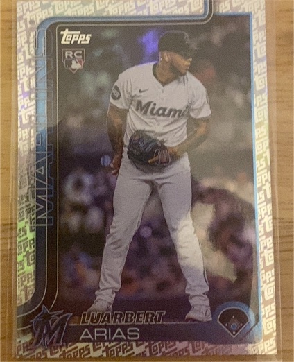 2025 Topps Update #US53 Luarbert Arias — front