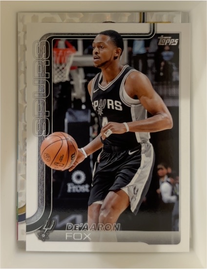 2025-26 Topps #196 De'Aaron Fox — front