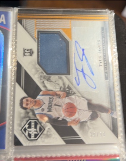 2015-16 Panini Limited #99 Tyus Jones — front
