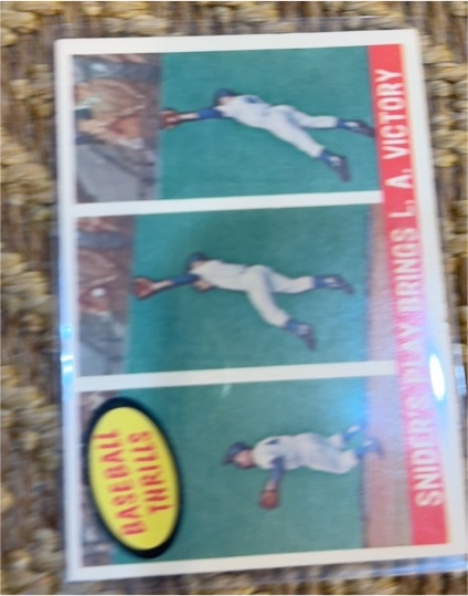 1959 Topps #468 Duke Snider Snider's Play Brings L.A. Victory — front