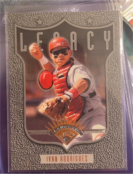 1997 Leaf Legacy #194 Ivan Rodriguez — front
