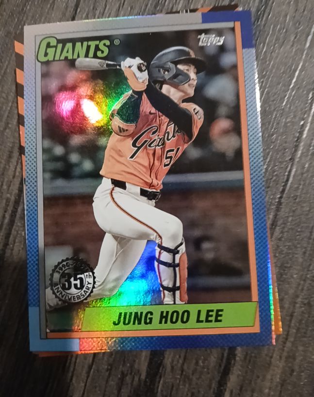 2025 Topps Update #U90-21 Jung Hoo Lee 1990 Topps Baseball 35th Anniversary — front