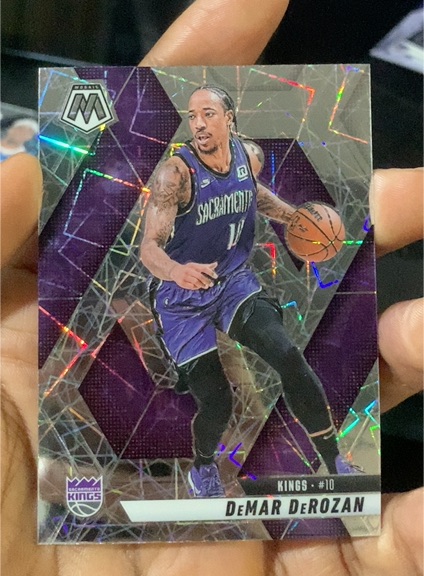 2024-25 Panini Mosaic #10 DeMar DeRozan — front