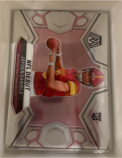 2024 Panini Mosaic NFL Debut #272 Jayden Daniels — front
