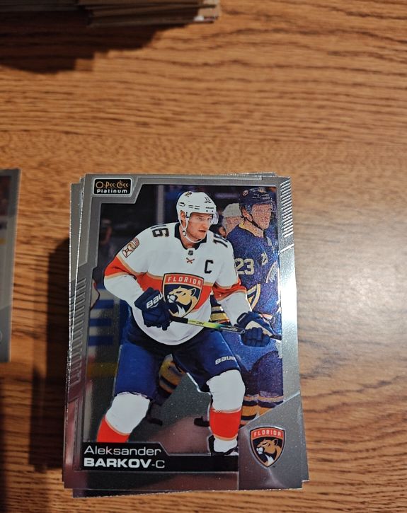 2020-21 O-Pee-Chee Platinum #132 Aleksander Barkov — front