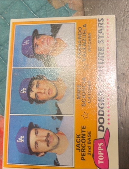 1981 Topps #302 Dodgers Future Stars (Fernando Valenzuela) — front