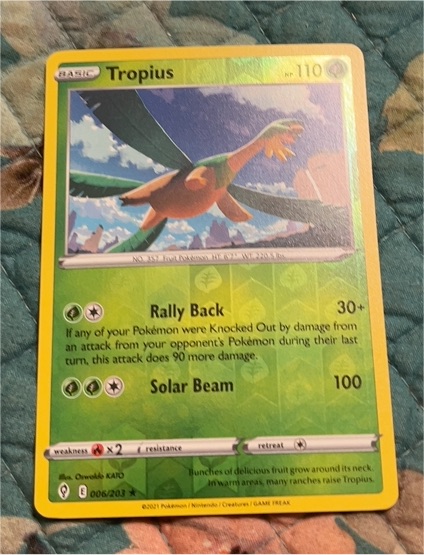 2021 Pokémon SWSH Evolving Skies #006 Tropius — front