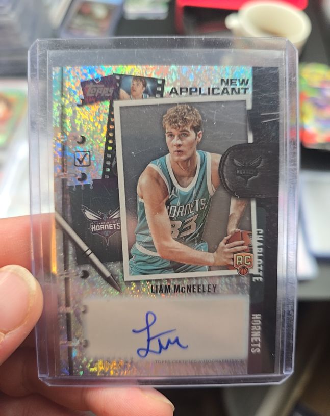 2025-26 Topps New Applicants Autographs #NA-LM Liam McNeeley — front