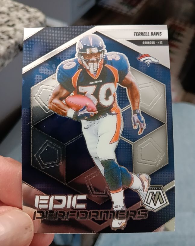 2025 Panini Mosaic #17 Terrell Davis Epic Performers — front