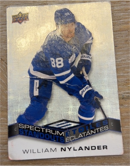 2022-23 Upper Deck Tim Hortons Spectrum Standouts #C16 William Nylander — front