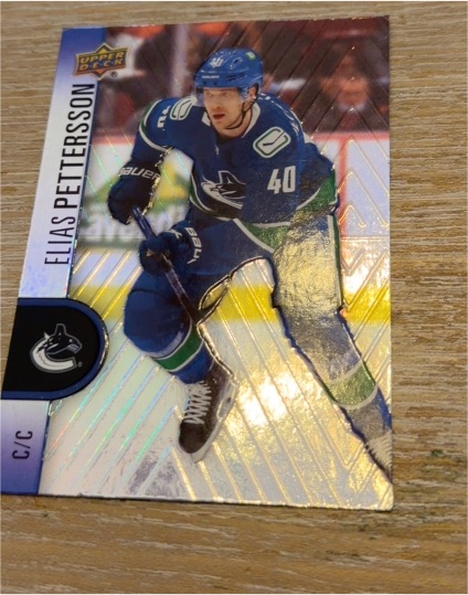 2022-23 Upper Deck Tim Hortons #40 Elias Pettersson — front