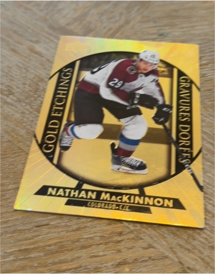 2020-21 Upper Deck Tim Hortons Gold Etchings #G-5 Nathan MacKinnon — front