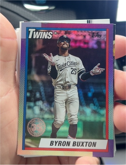 2025 Topps Update #U90-24 Byron Buxton — front