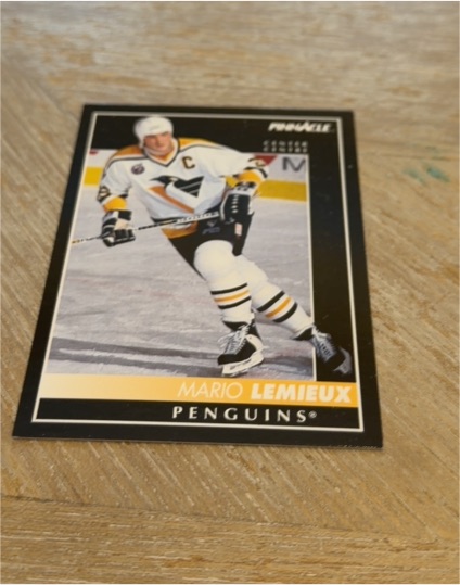 1992-93 Pinnacle French #300 Mario Lemieux — front