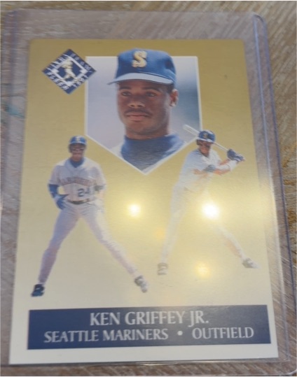 1991 Fleer Ultra Gold #4 Ken Griffey Jr. — front
