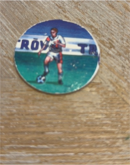 Football Technik Round Figure Soccer Player — front