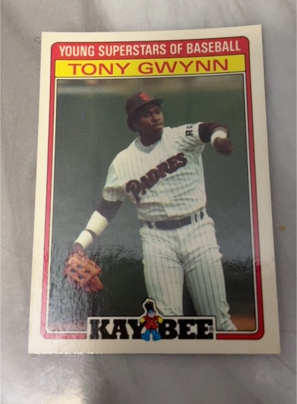1986 Kaybee Young Superstars of Baseball #17 Tony Gwynn — front