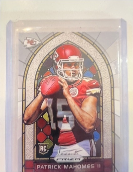 2017 Panini Prizm Stained Glass #10 Patrick Mahomes II — front