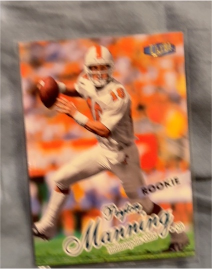 1998 Fleer Ultra #201 Peyton Manning Rookie Card — front