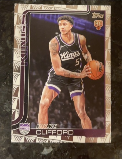 2025-26 Topps #224 Nique Clifford — front