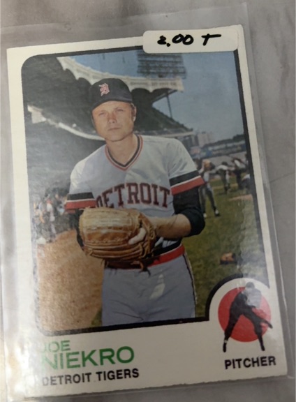1973 Topps #585 Joe Niekro — front