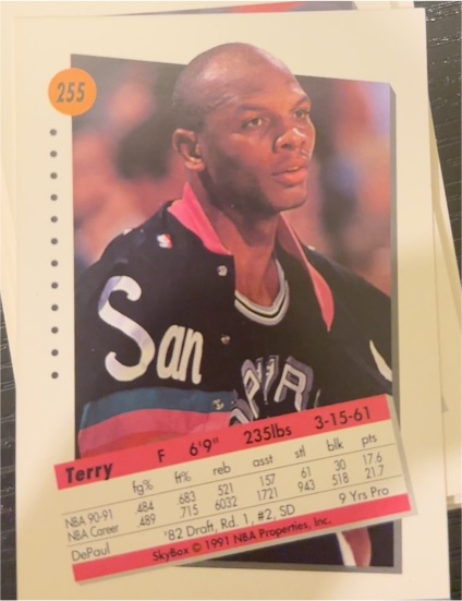 1991 SkyBox #255 Terry Cummings — front