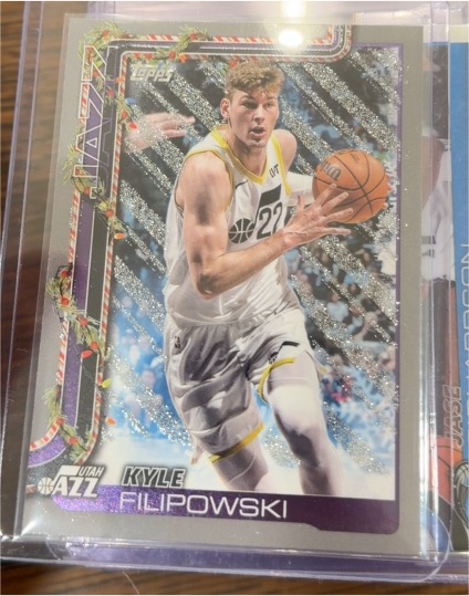 2025-26 Topps Holiday #H104 Kyle Filipowski Glitter Holiday — front