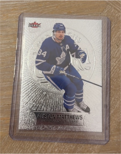2021-22 Upper Deck Fleer Ultra Medallions #M-13 Auston Matthews — front