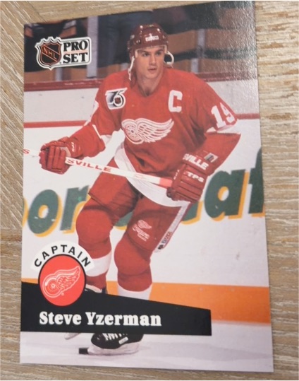 1991-92 Pro Set #571 Steve Yzerman — front