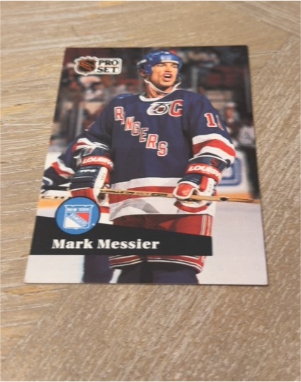 1991-92 Pro Set #439 Mark Messier — front