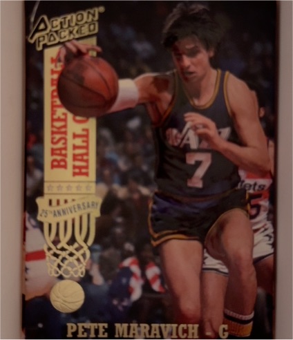 1993 Action Packed Hall of Fame #39 Pete Maravich — front