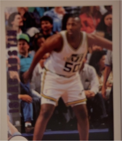 1999-00 Upper Deck #80 Allan Houston — front