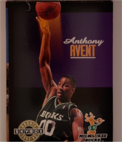 1992-93 Skybox #368 Anthony Avent Rookie Milwaukee Bucks — front