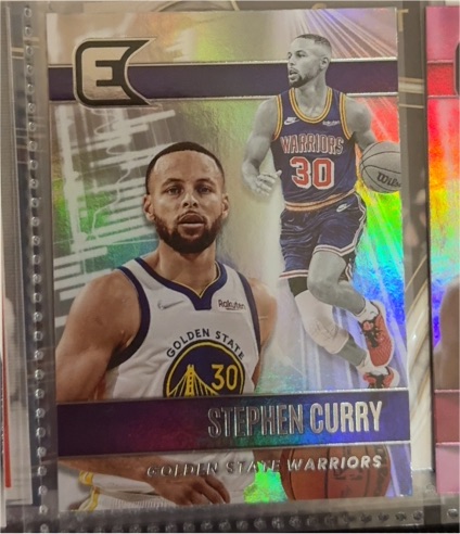 2021-22 Panini Chronicles Essentials #305 Stephen Curry — front
