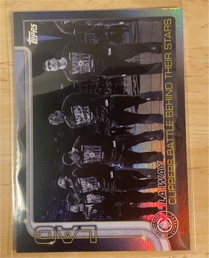 2025-26 Topps #292 LA Way: Clippers Battle Behind Their Stars — front