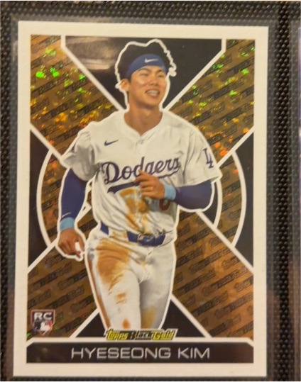 2025 Topps Update Black Gold #BG-14 Hyeseong Kim — front