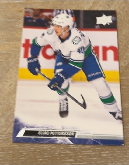 2022-23 Upper Deck Series 2 #425 Elias Pettersson — front