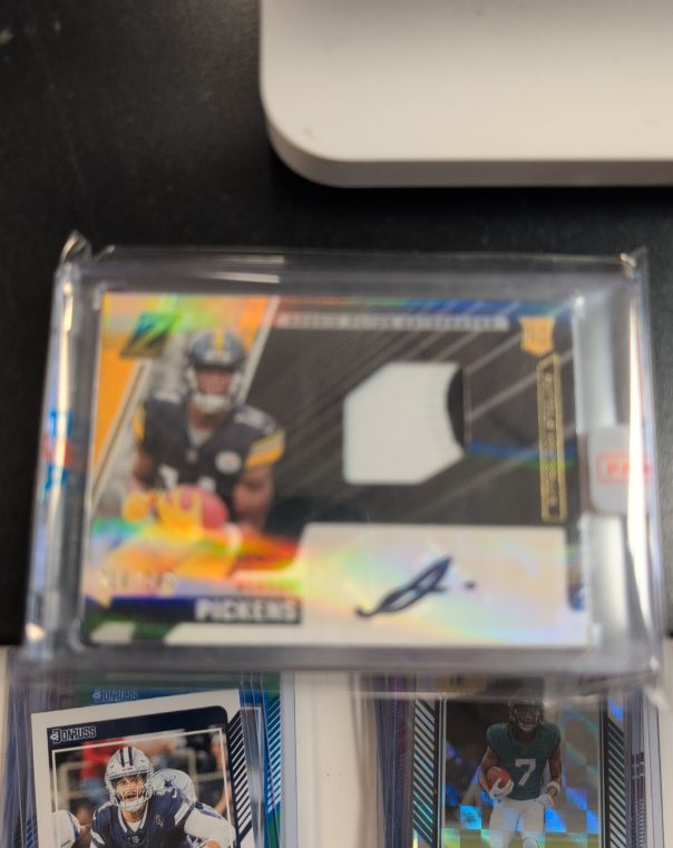 2022 Panini Zenith #201 Kenny Pickett Rookie Patch Autograph — front