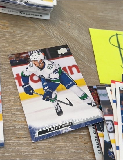 2022-23 Upper Deck #425 Elias Pettersson — front