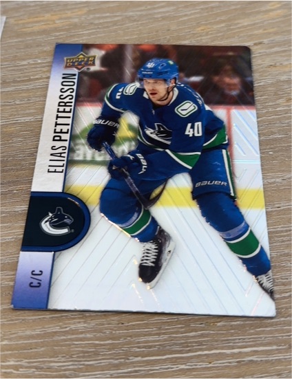 2022-23 Upper Deck Tim Hortons #40 Elias Pettersson — front