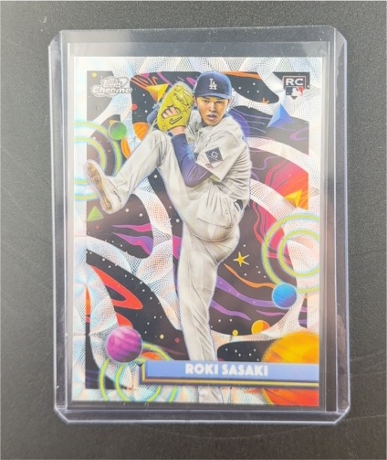 2025 Topps Chrome Cosmic #68 Roki Sasaki — front