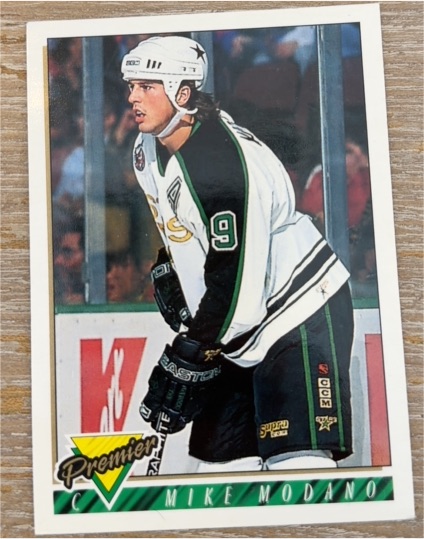 1993-94 Topps Premier #46 Mike Modano — front
