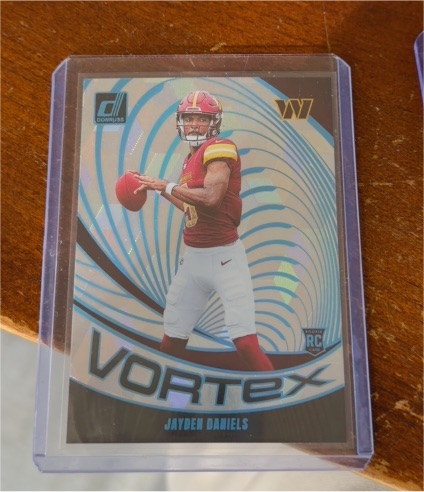 2024 Panini Donruss #VOR-JDA Jayden Daniels Vortex Rookie Card — front