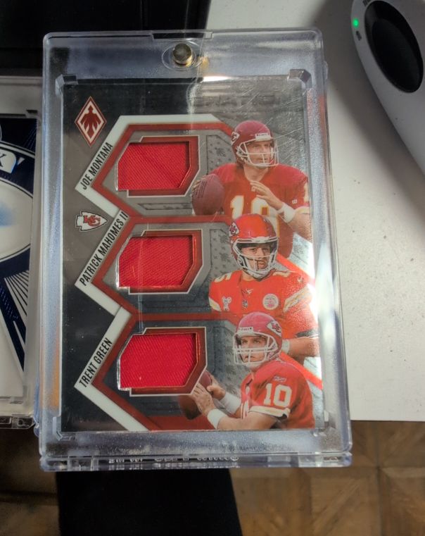 2025 Panini Phoenix Regeneration Montana/Mahomes II/Green/ Red #RGN-KCC — front