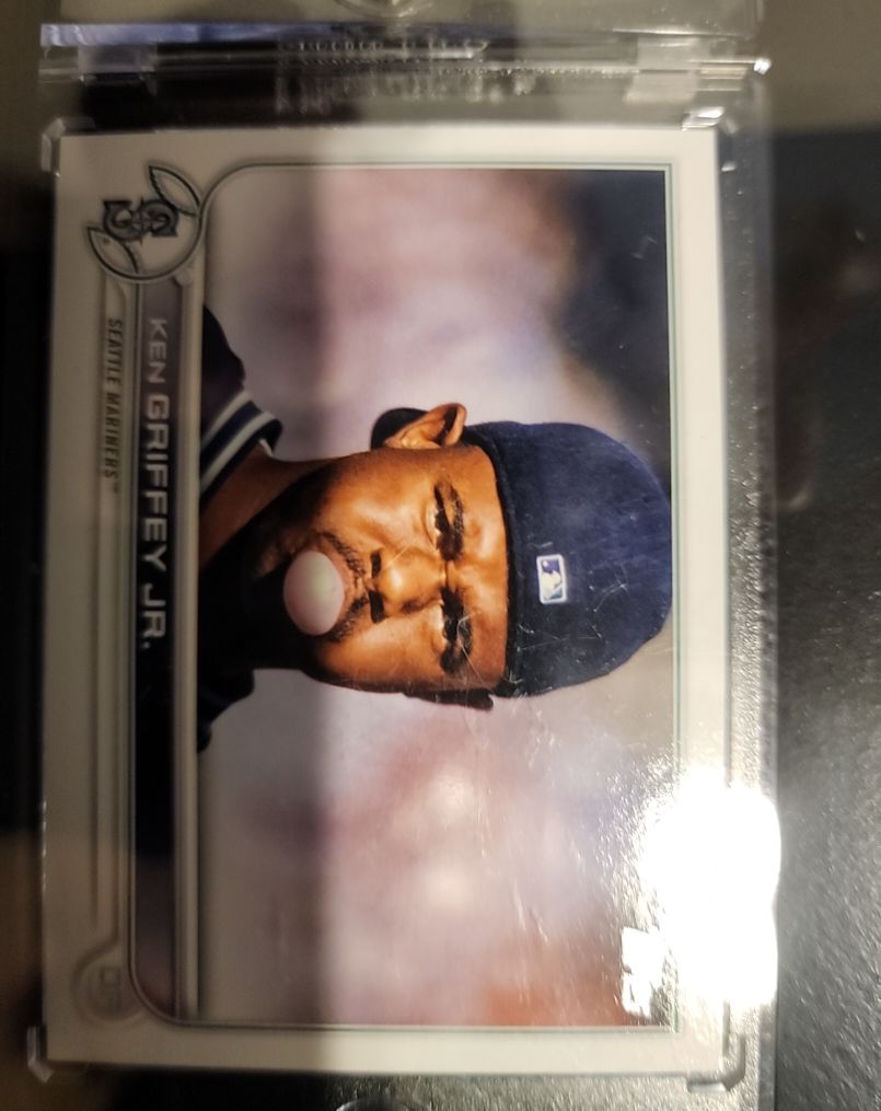 2022 Topps Series 1 #185 Ken Griffey Jr. — front